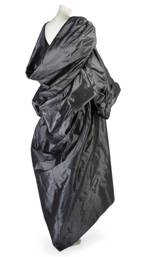 CHRISTIAN DIOR COUTURE, A DRAMATIC EVENING CLOAK