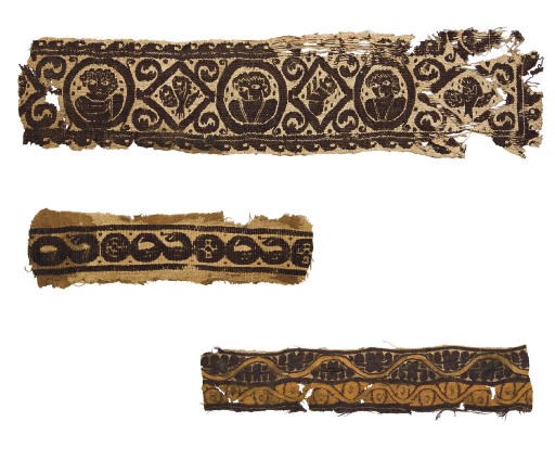 FRAGMENTS DE BANDE DE TISSU