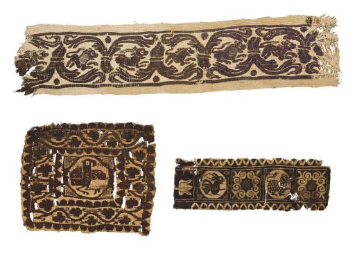 FRAGMENTS DE BANDE DE TISSU