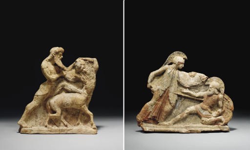 DEUX GROUPES DE FIGURES EN RELIEF EN TERRE CUITE PEINTE