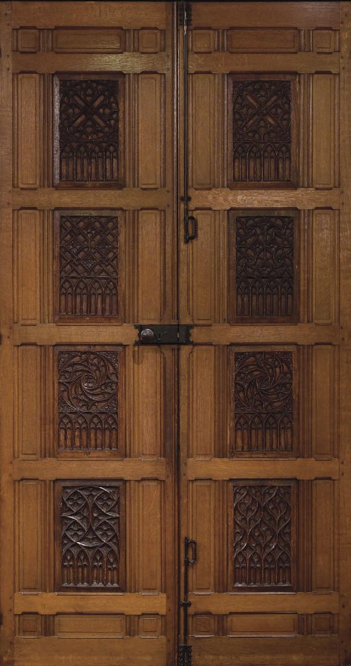 HUIT PANNEAUX EN BOIS SCULPTE DU XVEME SIECLE