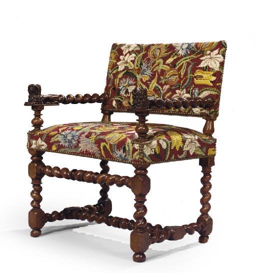CHAISE A BRAS DE STYLE LOUIS XIII