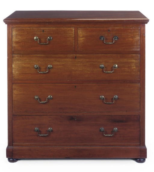 A LATE VICTORIAN MAHOGANY FIVE-DRAWER CHEST