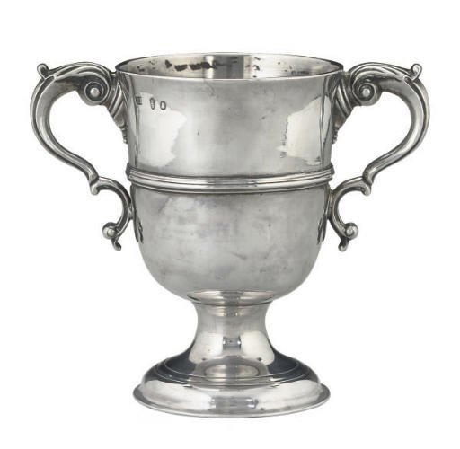 A GEORGE III IRISH SILVER TWO-HANDLED CUP