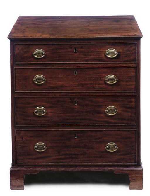 A GEORGE III MAHOGANY CHEST