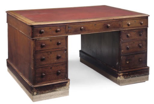 AN EARLY VICTORIAN MAHOGANY PEDESTAL DESK