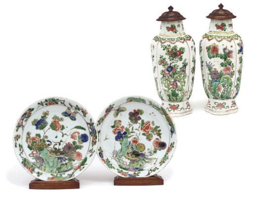 A pair of Chinese famille verte vases; and a pair of dishes