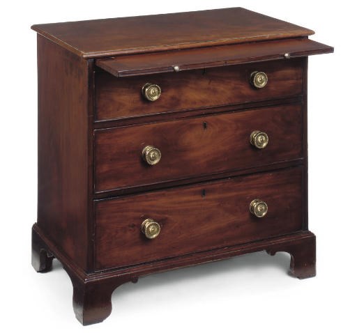 A GEORGE III MAHOGANY CHEST
