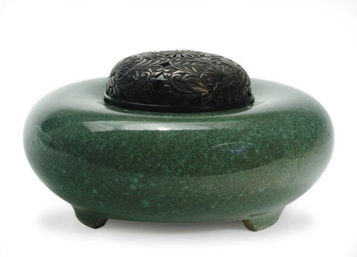 A JAPANESE SATSUMA GREEN-GLAZED SMALL CENSER AND SILVER COVER,
