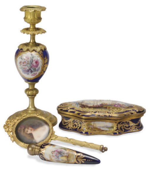A GROUP OF THREE SÈVRES-STYLE PORCELAIN TOILETTE ARTICLES AND A GERMAN PORCELAIN-MOUNTED ORMOLU HAND MIRROR,
