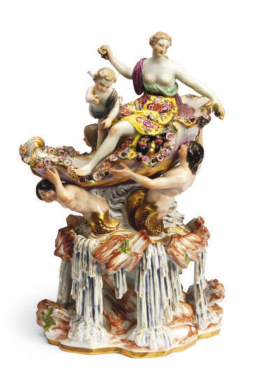 A GERMAN (OUTSIDE DECORATED) FIGURE GROUP OF THE TRIUMPH OF AMPHITRITE,