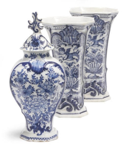 A DUTCH DELFT BLUE AND WHITE THREE-PIECE GARNITURE,