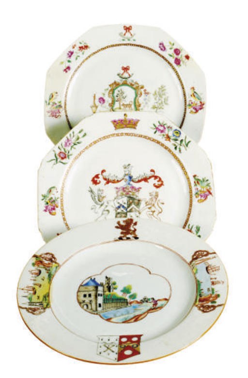 A GROUP OF THREE CHINESE EXPORT PORCELAIN ARMORIAL PLATES,