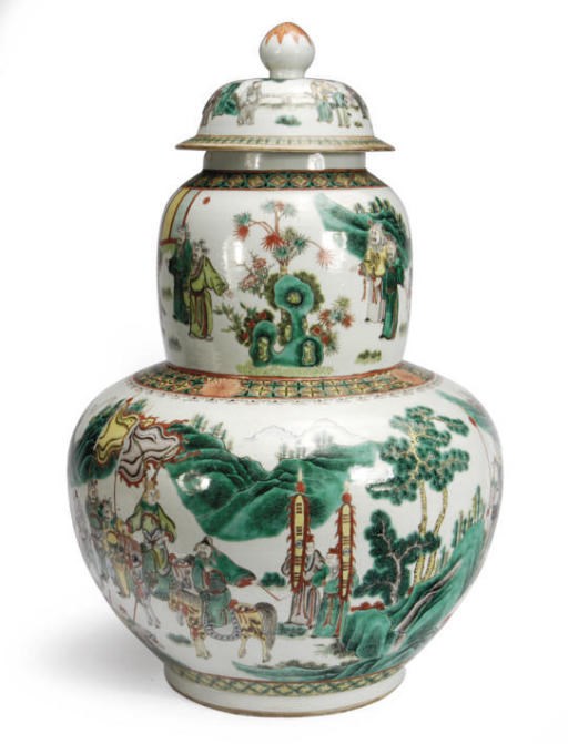 A CHINESE FAMILLE VERTE LARGE DOUBLE GOURD VASE AND COVER,
