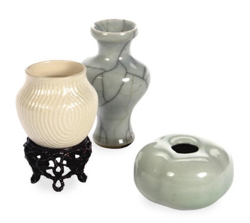 THREE CHINESE PORCELAIN SMALL VASES,