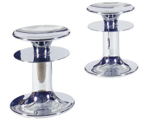 A PAIR OF CHROMED-METAL ADJUSTABLE 'VITESSE' BAR STOOLS,