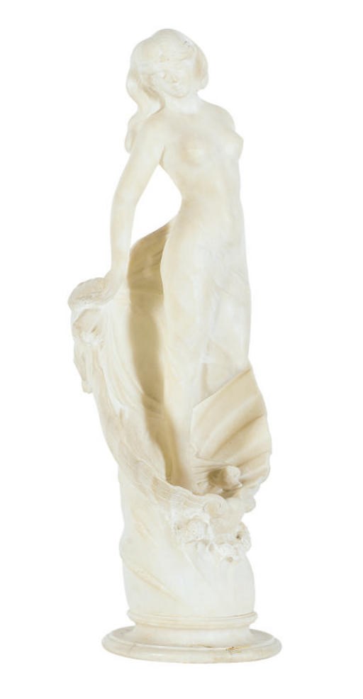 AN ITALIAN MARBLE FIGURE OF VENUS,