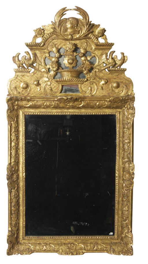 A FRENCH GILTWOOD MIRROR,