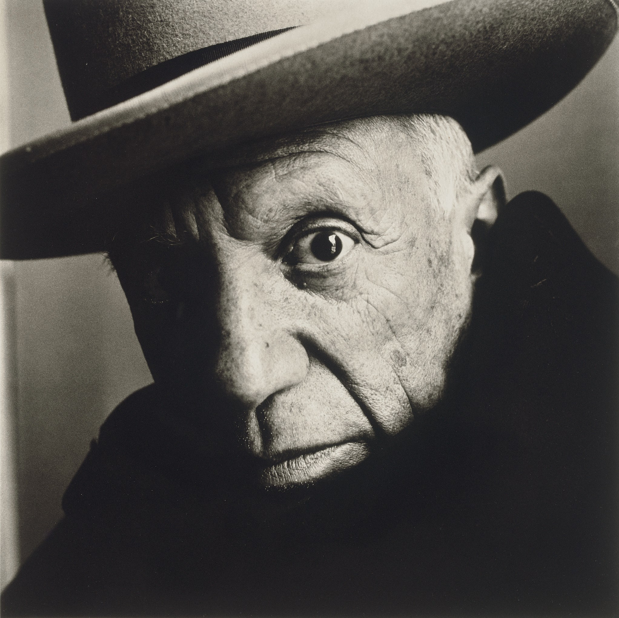 IRVING PENN (B. 1917)