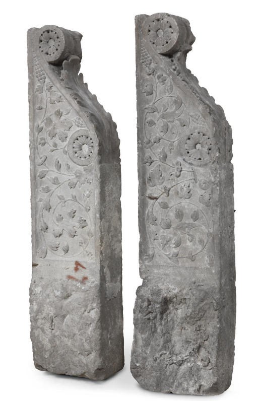 A PAIR OF ITALIAN CARVED HARDSTONE BRACKETS