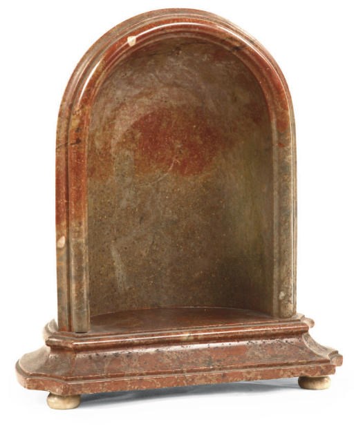 AN ITALIAN RED AND GREEN VARIEGATED NICHE