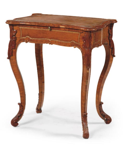 AN AUSTRIAN TULIPWOOD OCCASIONAL TABLE