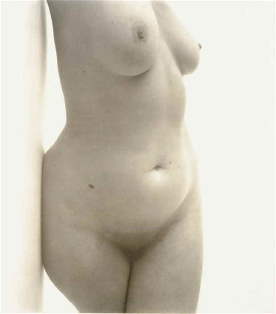 IRVING PENN (B. 1917)