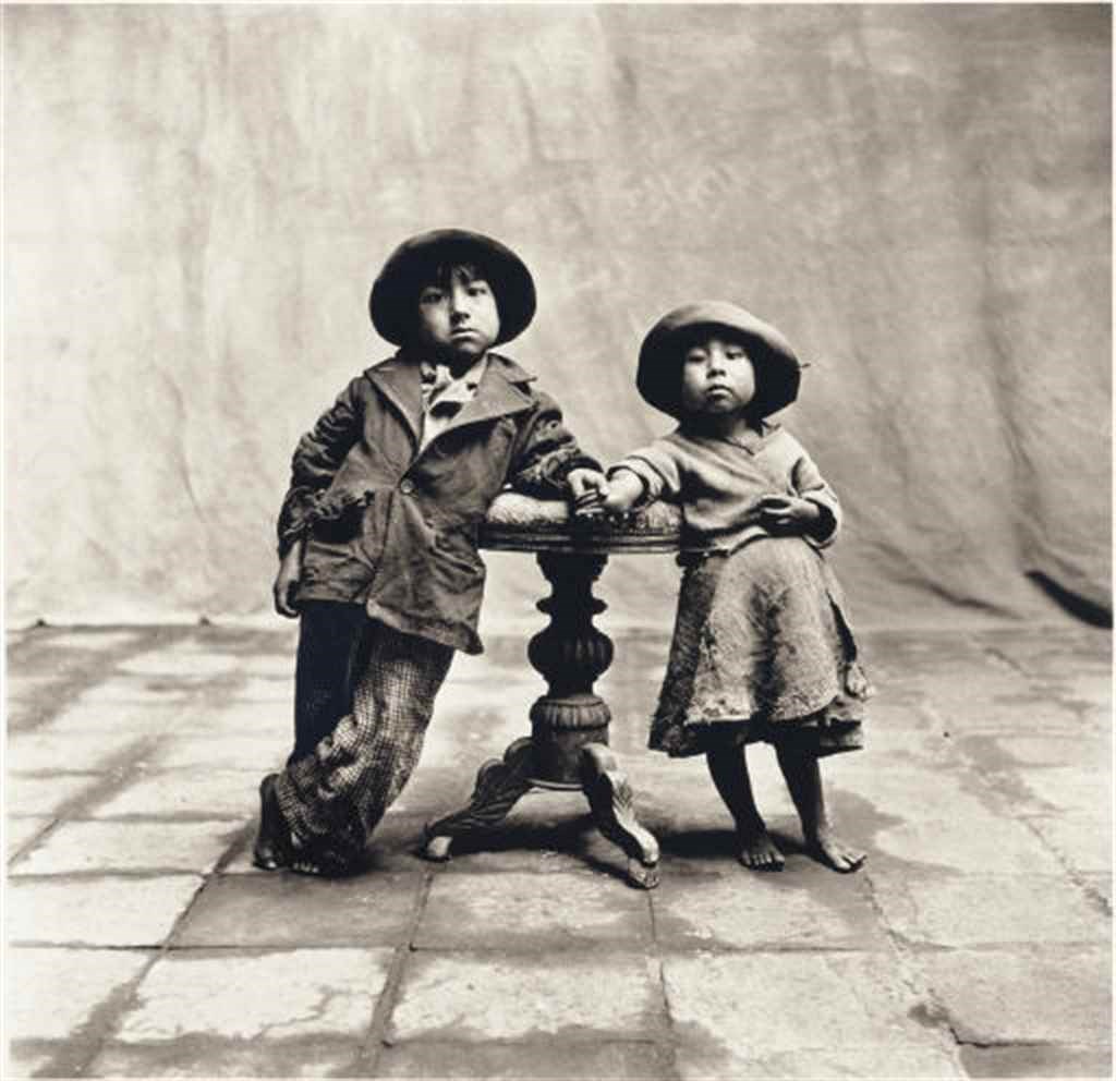 IRVING PENN (B. 1917)