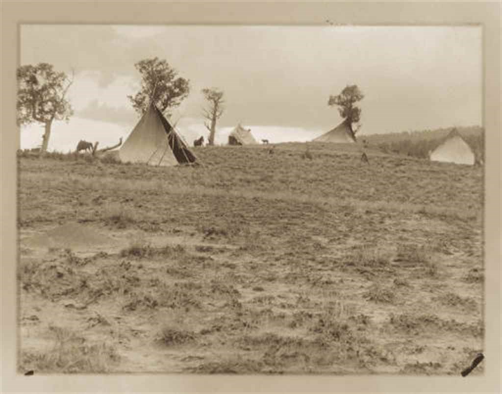 EDWARD S. CURTIS (1868-1952)