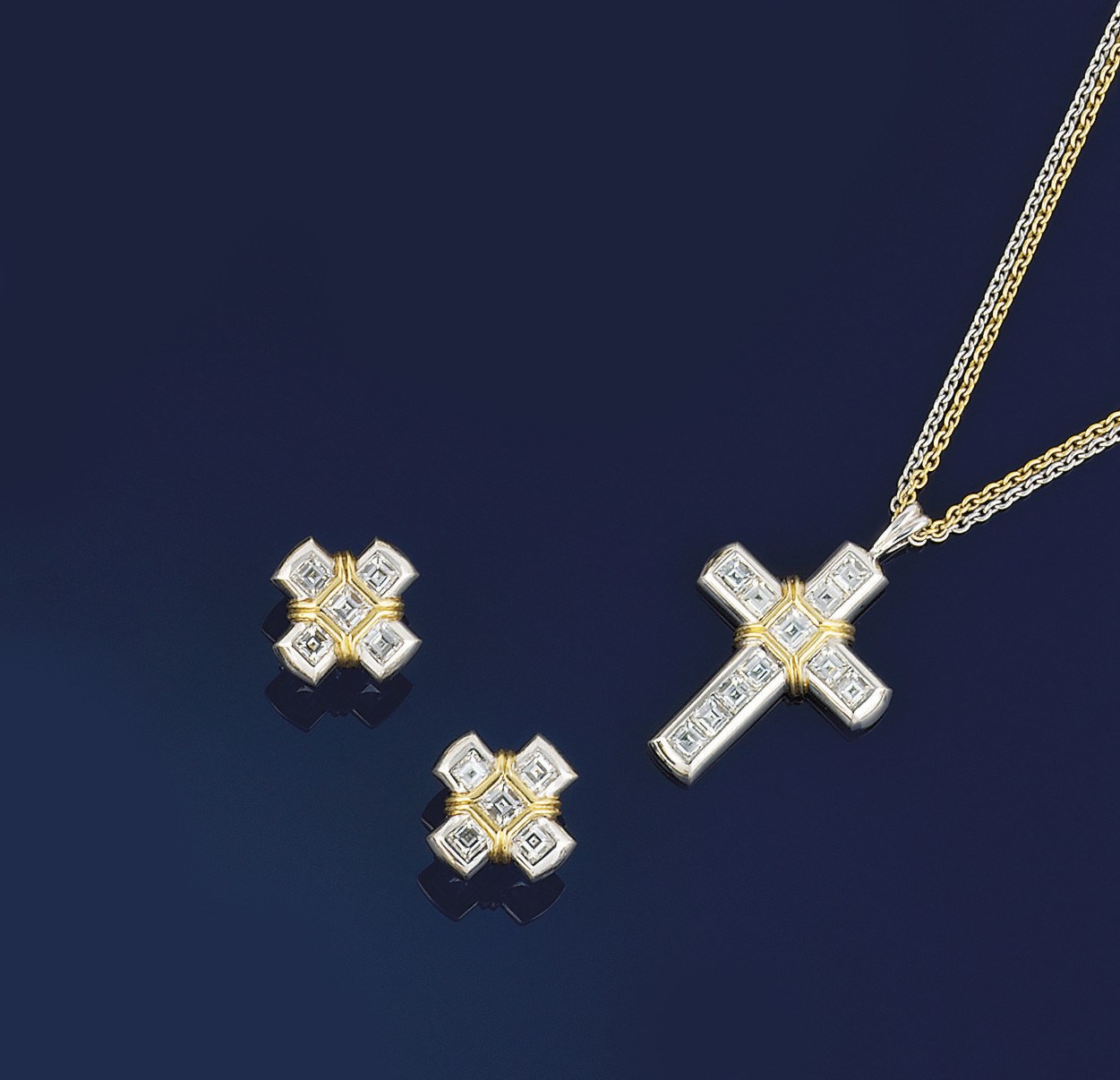 A SMALL GROUP OF DIAMOND JEWELLERY