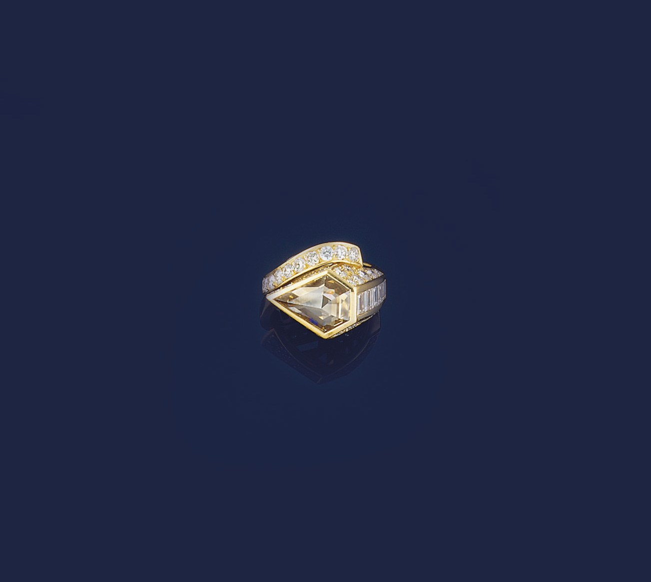 A diamond and coloured diamond ring, by Perrin