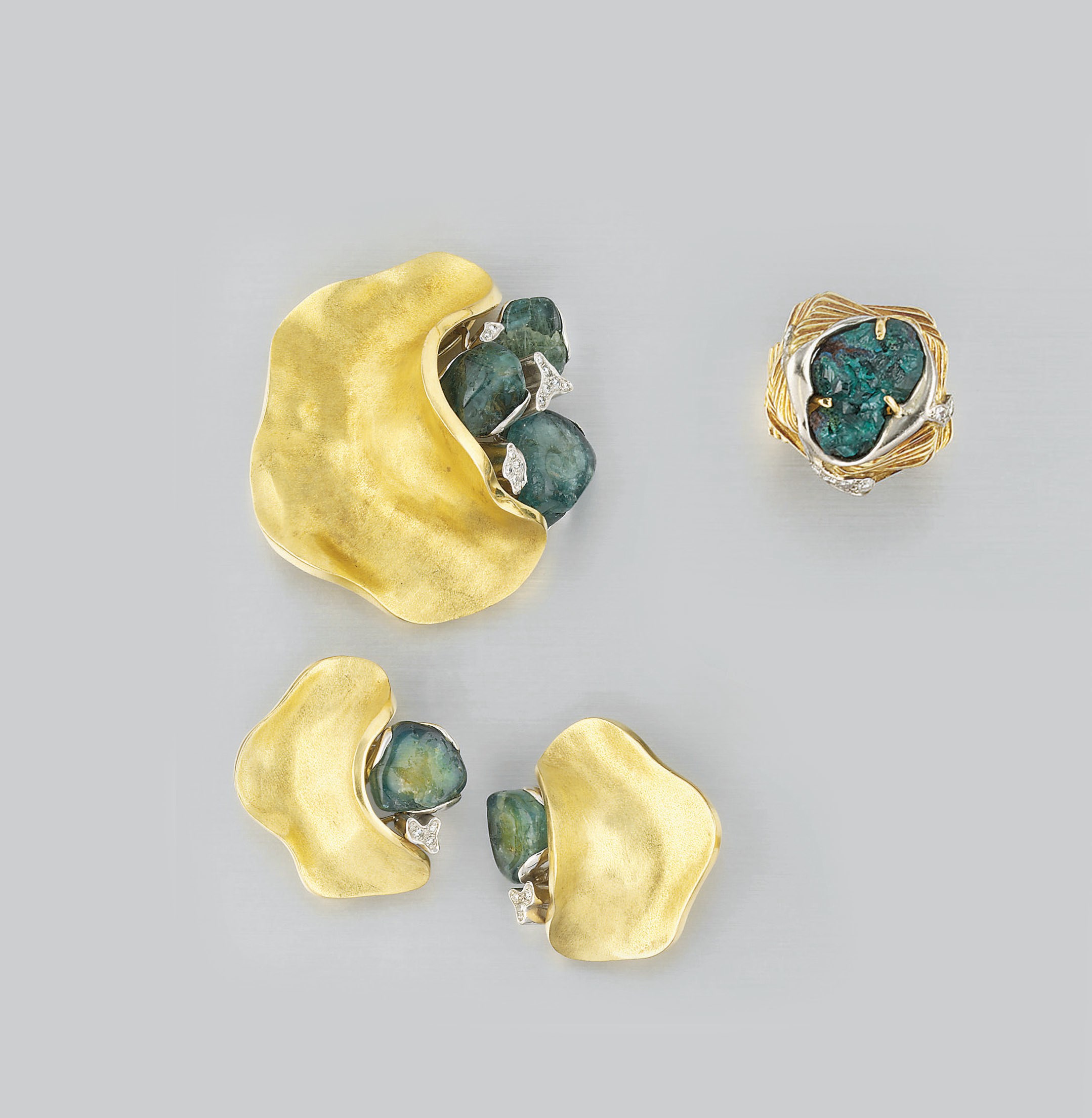 A SMALL GROUP OF GEM AND DIAMOND JEWELLERY