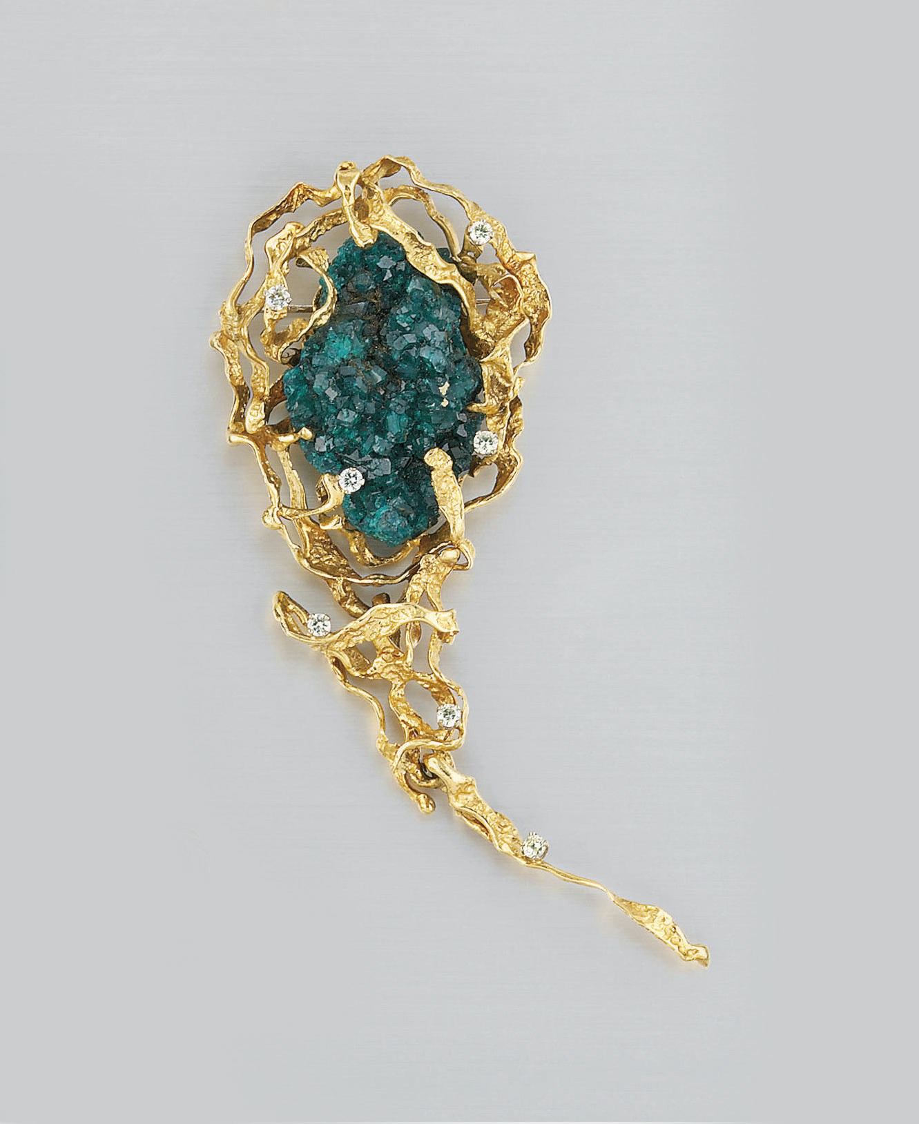AN 18CT. GOLD, DIOPTASE AND DIAMOND BROOCH/PENDANT