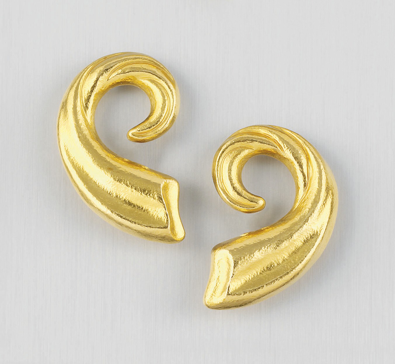 A PAIR OF EARCLIPS, BY LALAOUNIS