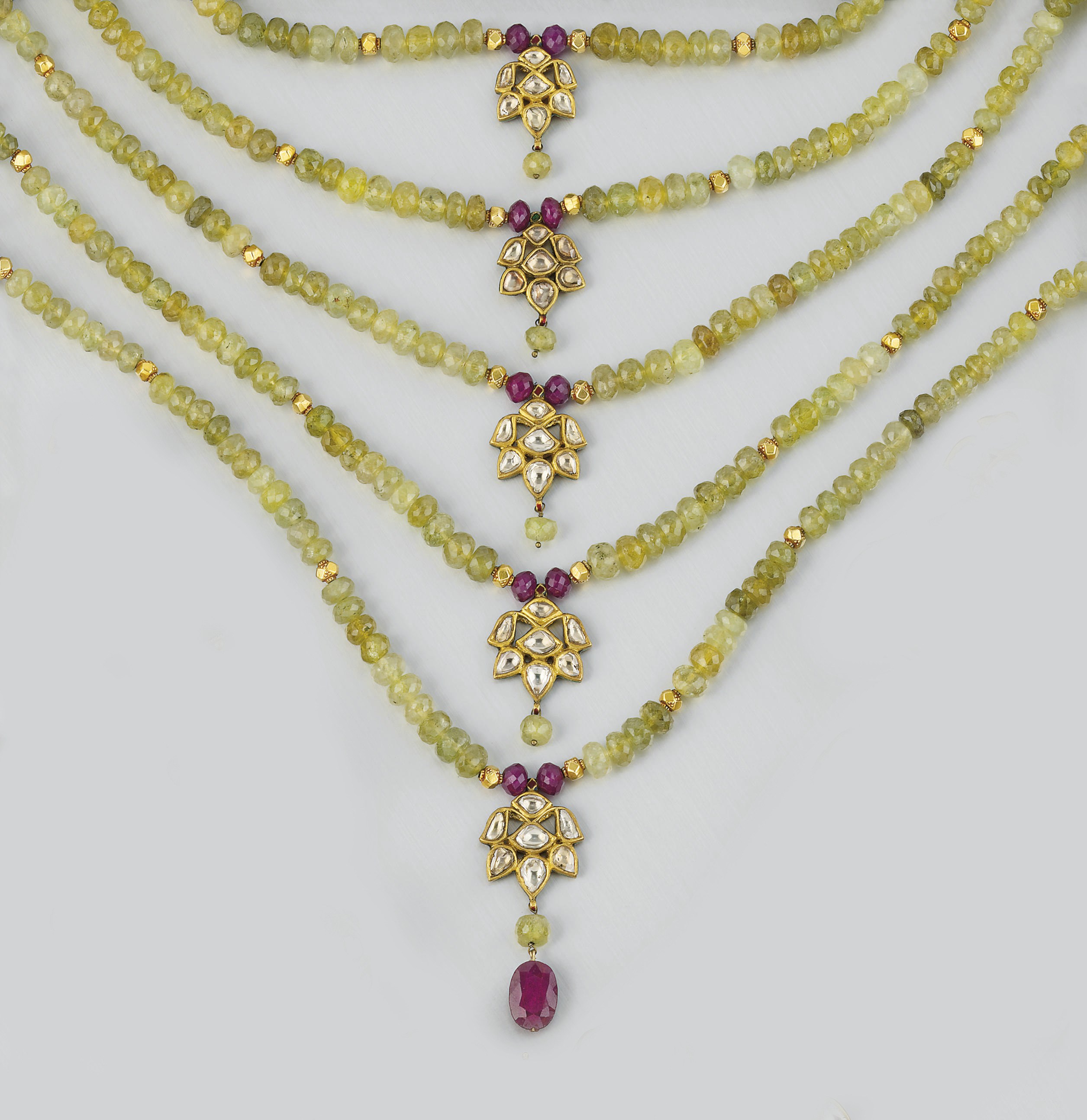AN INDIAN GEM, DIAMOND AND ENAMEL FESTOON NECKLACE