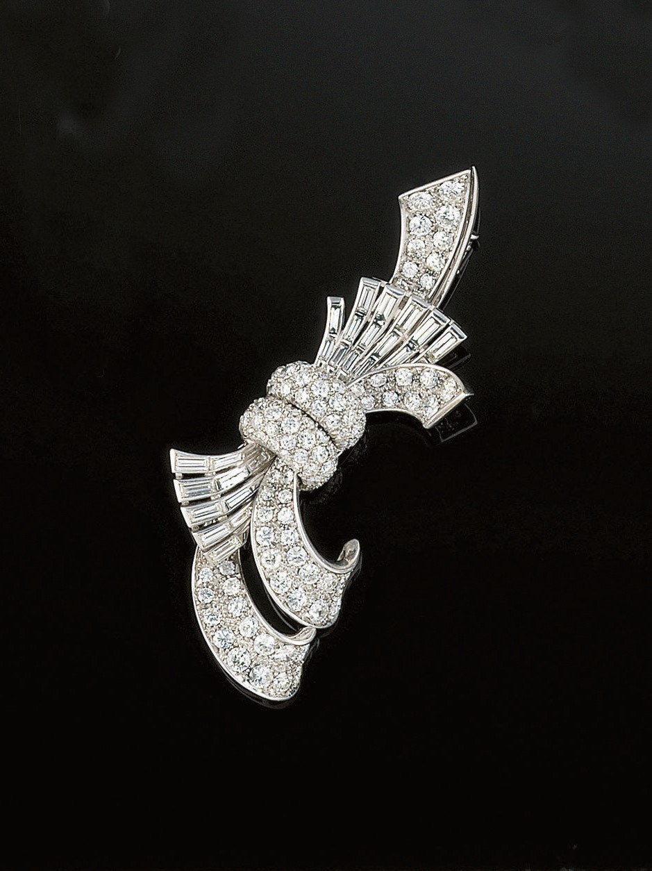 A diamond double clip brooch