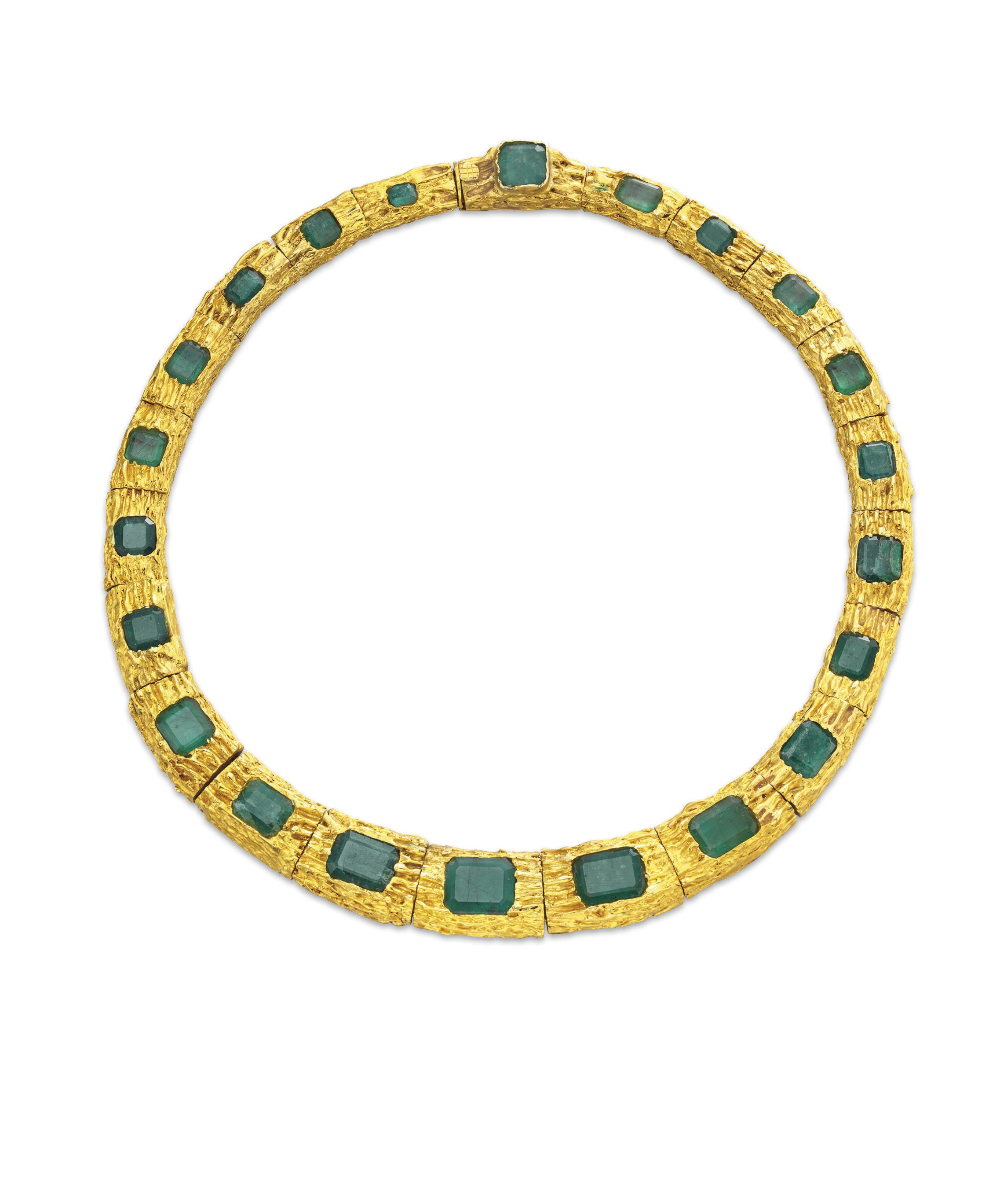AN EMERALD AND GOLD NECKLACE, BY PAUL FLATO