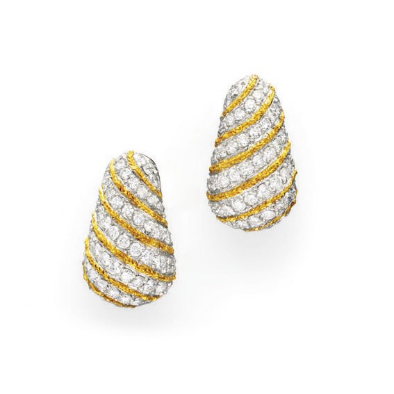 A PAIR OF DIAMOND AND GOLD EAR CLIPS, BY BUCCELLATI