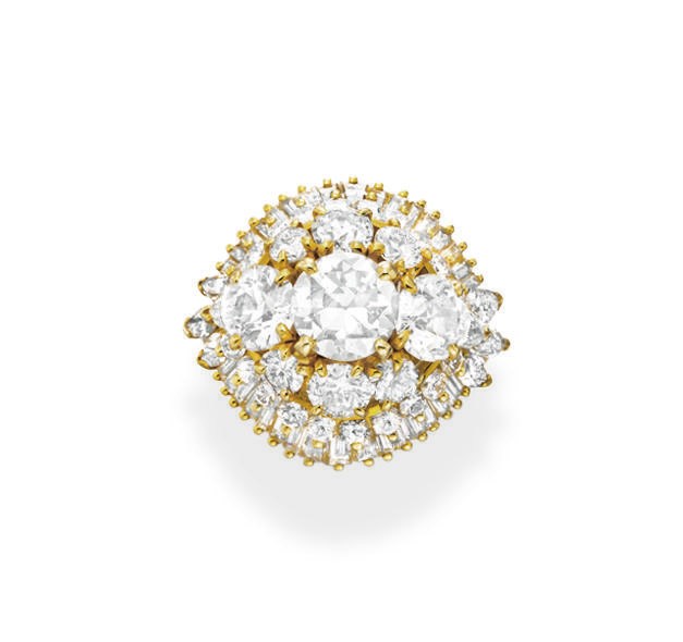 A DIAMOND RING, BY VAN CLEEF & ARPELS