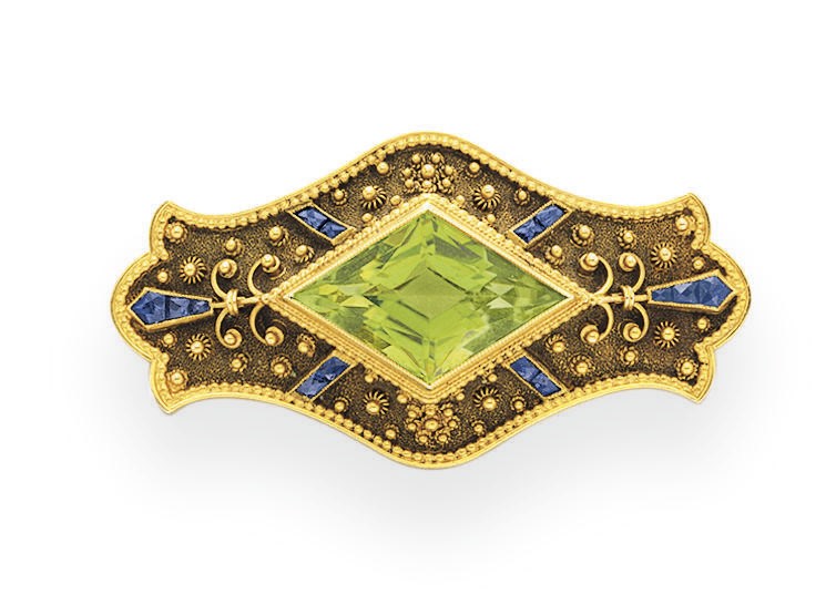AN ANTIQUE PERIDOT, SAPPHIRE AND GOLD BROOCH, BY GILLOT & CO.
