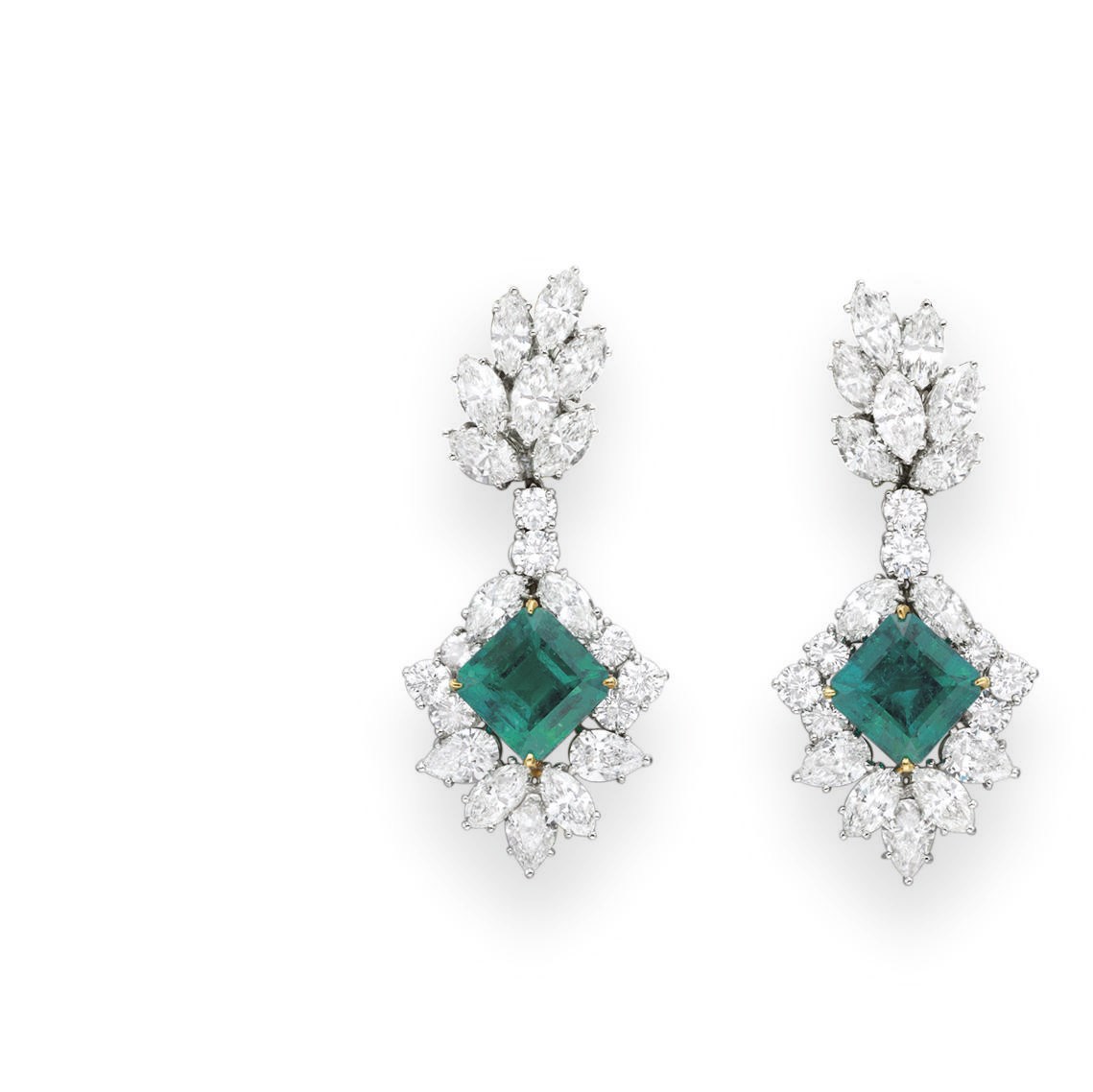 A PAIR OF EMERALD AND DIAMOND EAR PENDANTS