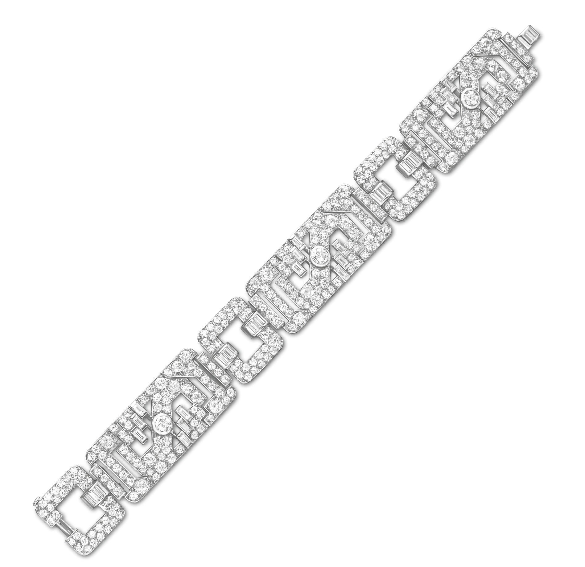 AN ART DECO DIAMOND BRACELET