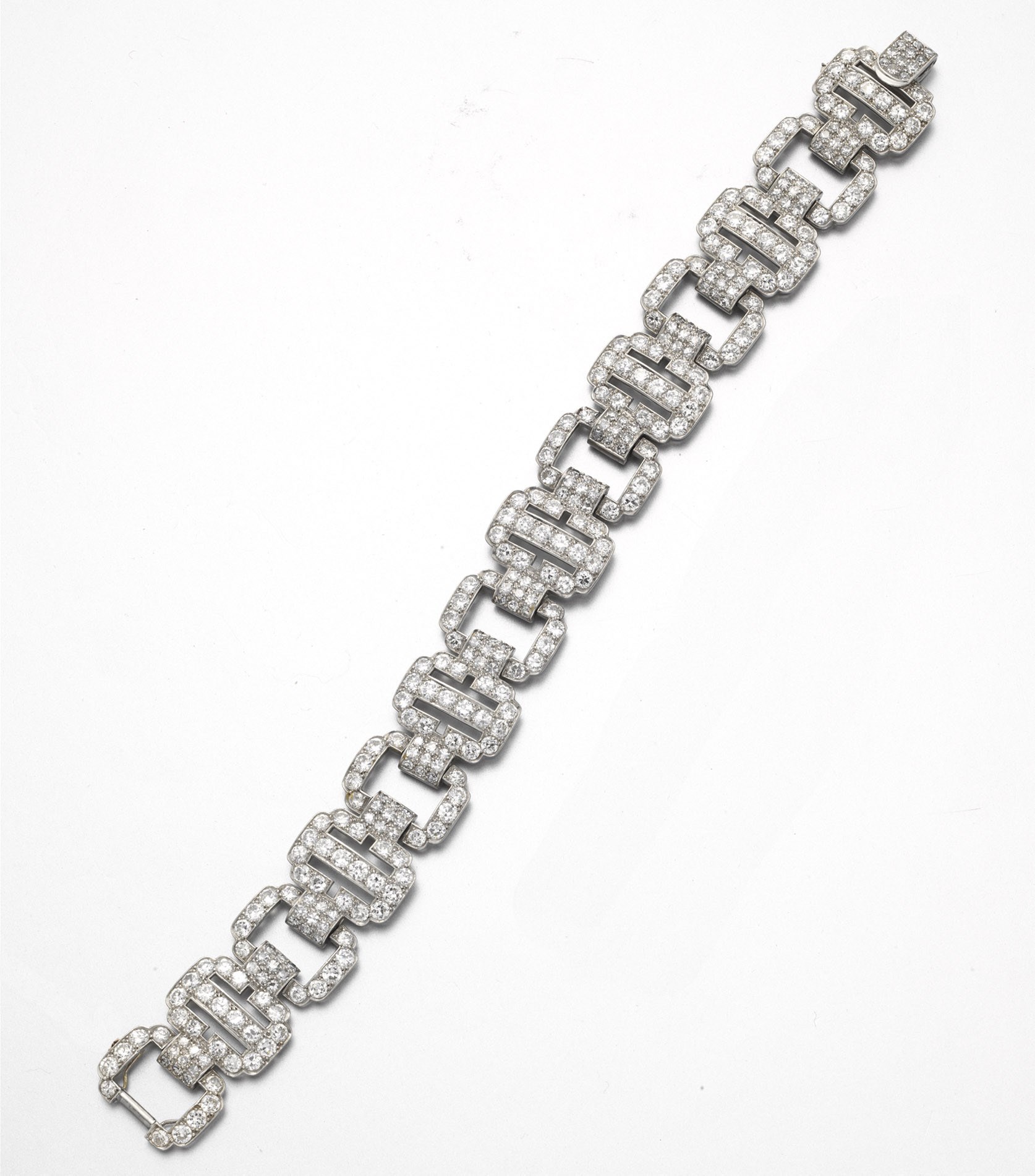 AN ART DECO DIAMOND BRACELET, BY CARTIER