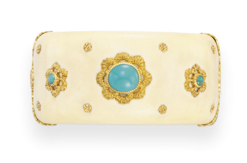 **AN IVORY, TURQUOISE AND GOLD BRACELET, BY BUCCELLATI