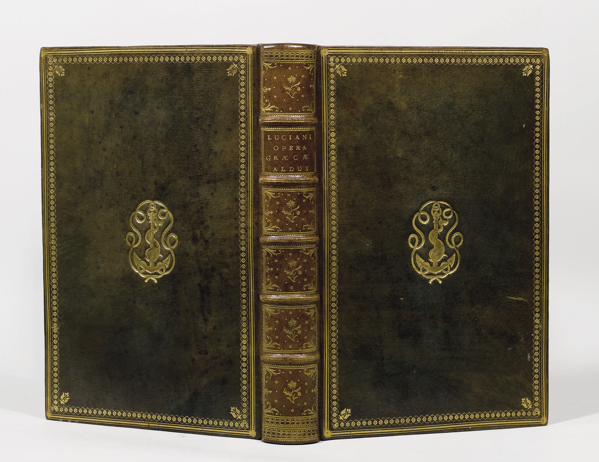 [ALDE] -- LUCIEN DE SAMOSATE (ca. 120-ca. 192). Opera. --Flavius PHILOSTRATE (né vers 170). Heroica. -Vitae Sophistarum. --PHILOSTRATE l'ancien (né vers 191). Icones. - PHILOSTRATE le jeune. Icones. --CALLISTRATE, sophiste (IIIe ou IVe siècle). Descriptiones. [Titre en grec et en latin, texte entièrement en grec]. Venise: Alde l'Ancien et Andrea Torresanus, février-juin 1503.