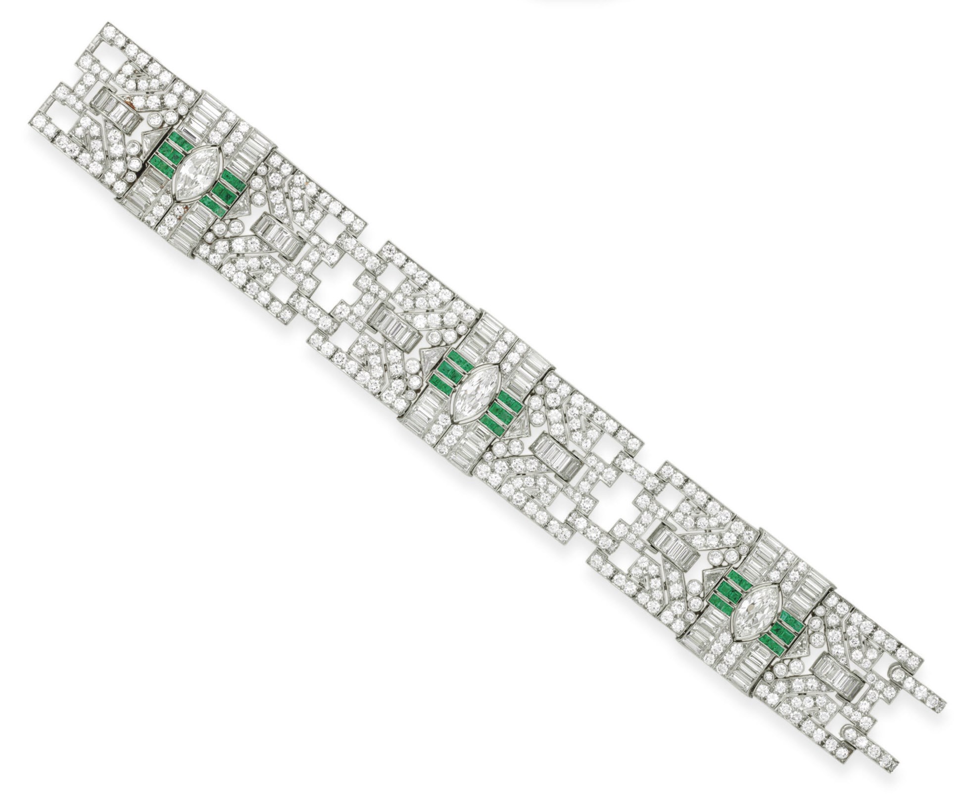 AN ART DECO DIAMOND AND EMERALD BRACELET