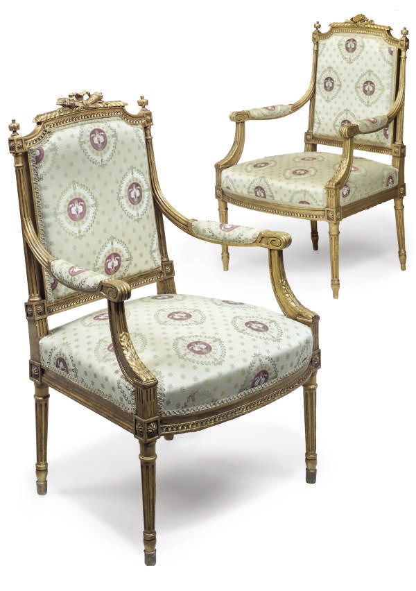 A PAIR OF GILTWOOD AND GESSO FAUTEUILS