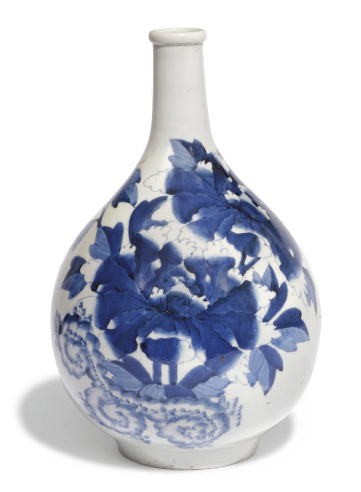 A Japanese Blue and white bottle Vase
