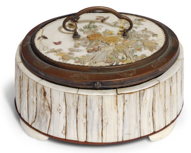 A Japanese ivory case