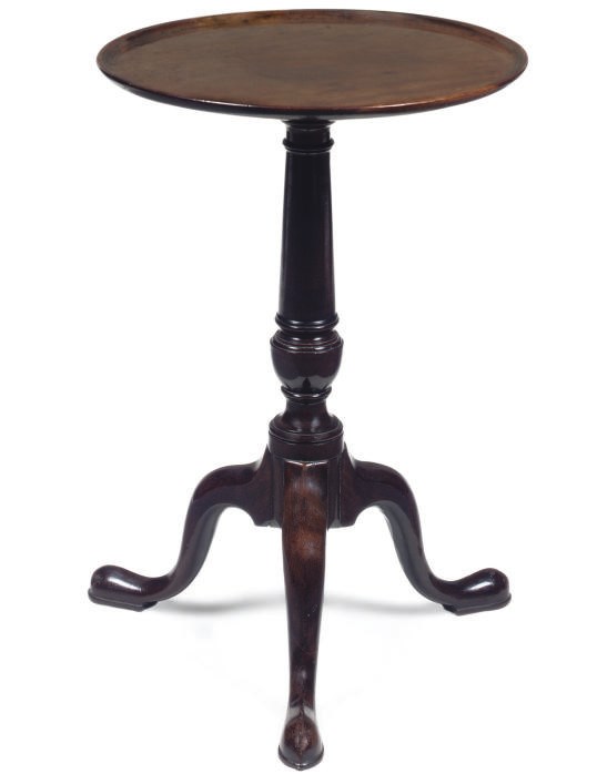 A GEORGE III MAHOGANY KETTLE STAND
